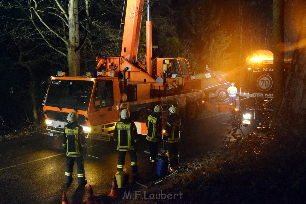 Container LKW umgestuerzt Koeln Brueck Bruecker- Dellbruecker Mauspfad P420.JPG - Miklos Laubert